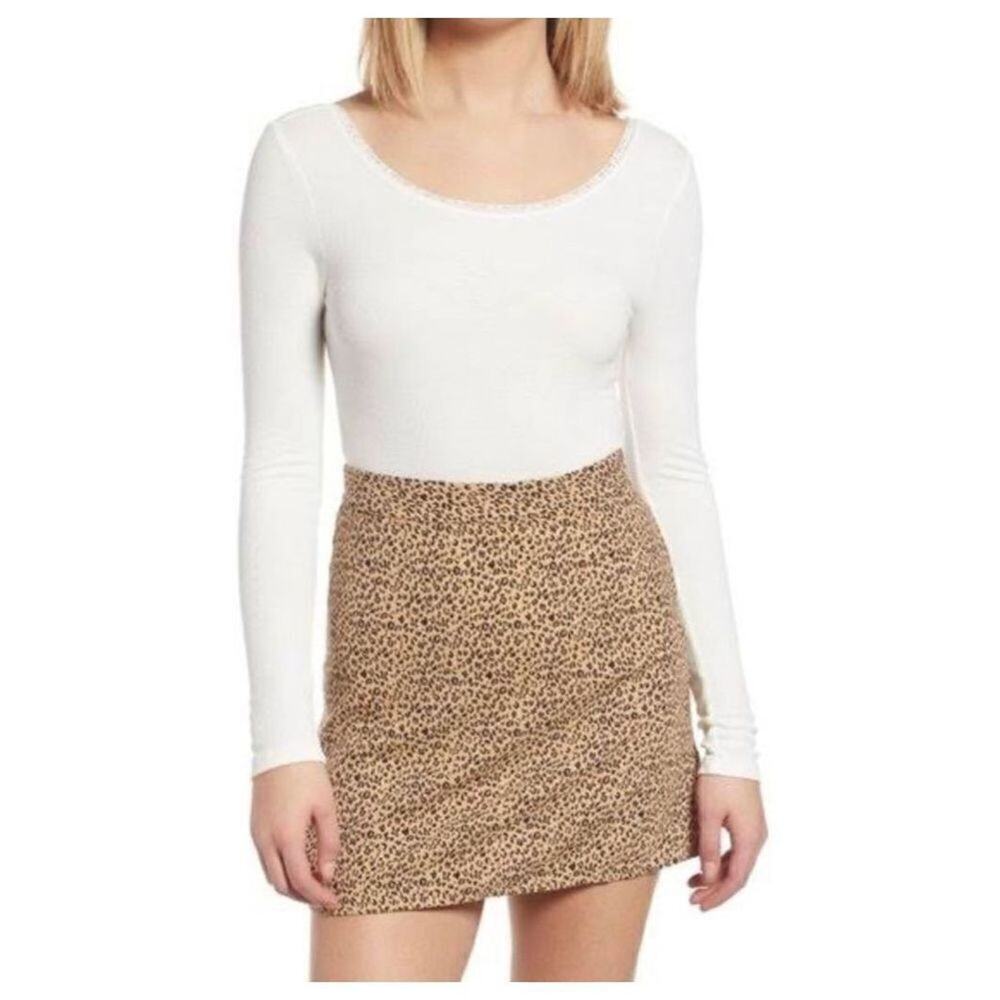 Socialite Bodysuit Lace Trim Womens Long Sleeve Ribbed Ivory White Size XL NWT
